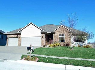 1035 Prairie Grass Ln, Iowa City, IA 52246