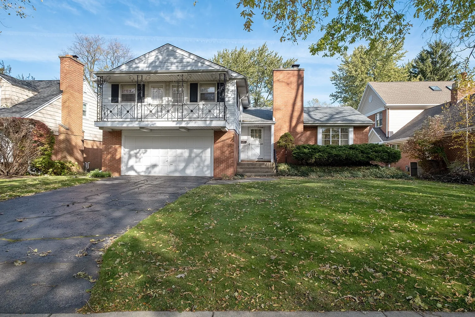 2532 Greenleaf Ave photo 1