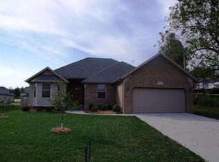 1136 W Grayrock Dr, Springfield, MO 65810