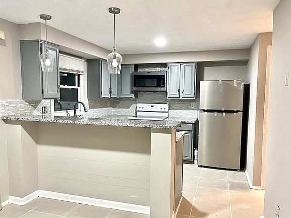 4th image of 9241 Pinenut Ct #A