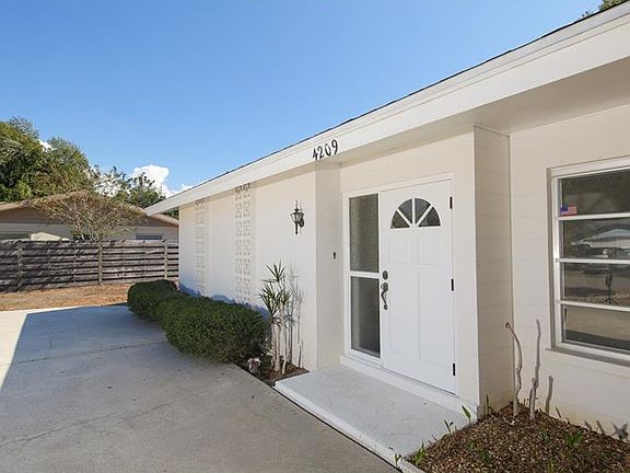 4th image of 4209 18th Avenue Dr W