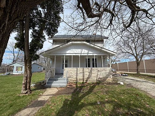 629 Morgan Ave Photo 1