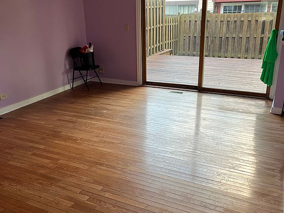 2nd image of 30W061 Mulberry Ct #30W061