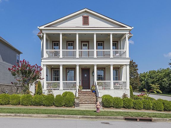 3rd image of 1717 Park Terrace Ln
