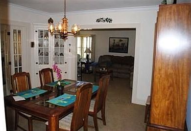 3rd image of 13513 Clifton Blvd