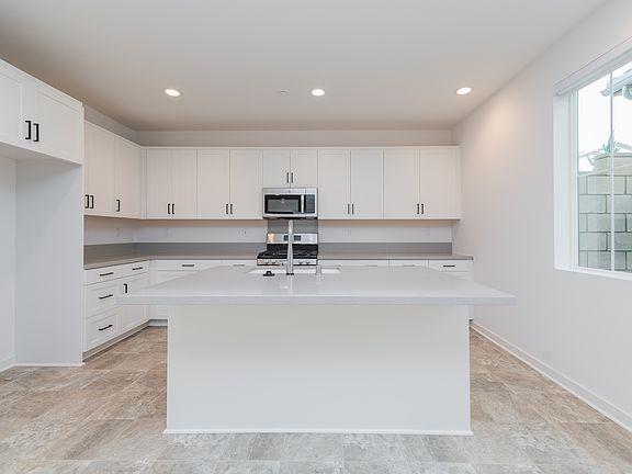 5th image of 6967 Mallow Dr #1