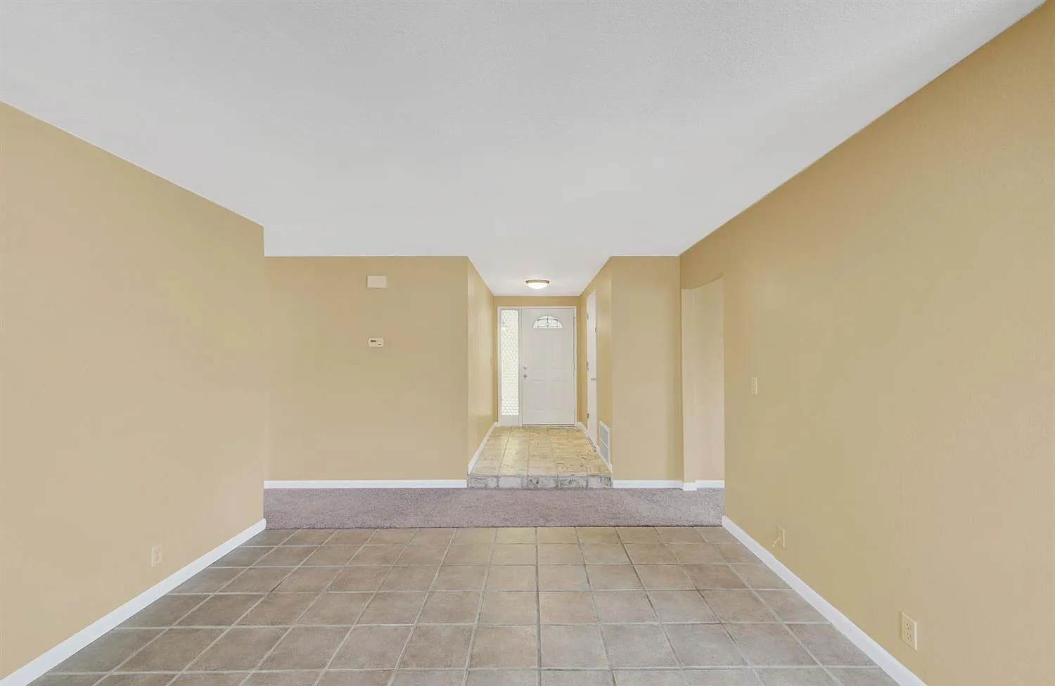 2709 Elmhurst Cir photo 1