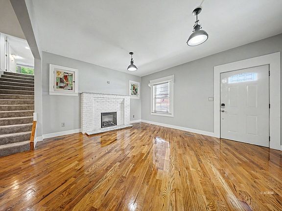 3rd image of 531 N Main St