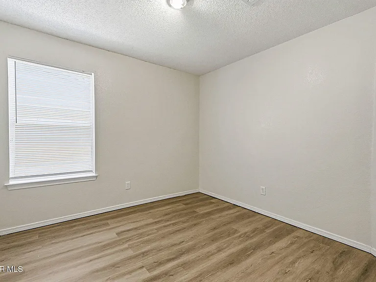 7261 Sachet Cliff Dr — Photo 17
