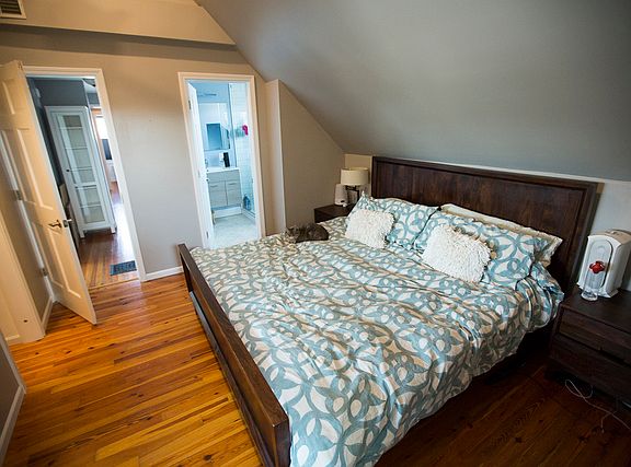 5th image of 2323 W Dickens Ave #2