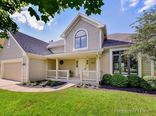 455 Burr Oak Dr, Oswego, IL 60543
