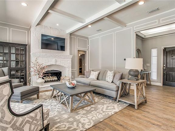 4th image of 225 Plantation Dr
