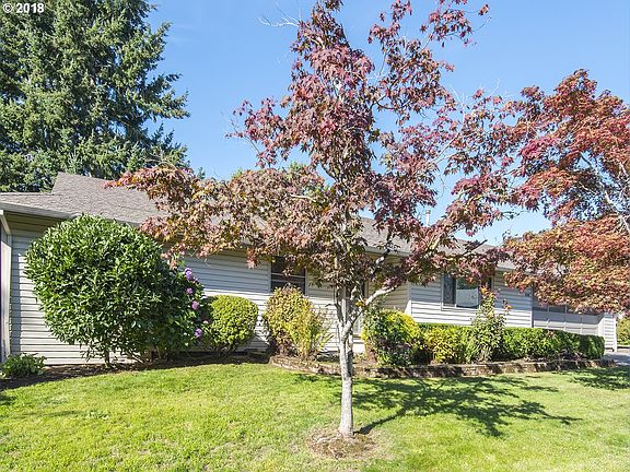 3rd image of 3036 SE Willow Dr