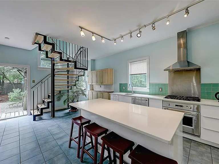 61 Doyle Ave #OVERSIZE — Photo 2