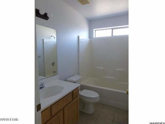 3rd image of 3275 Arapaho Dr