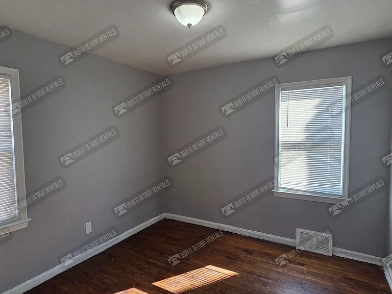 9310 Fielding St — Photo 7