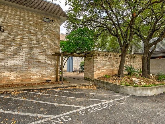 3rd image of 816 W North Loop Blvd APT 102