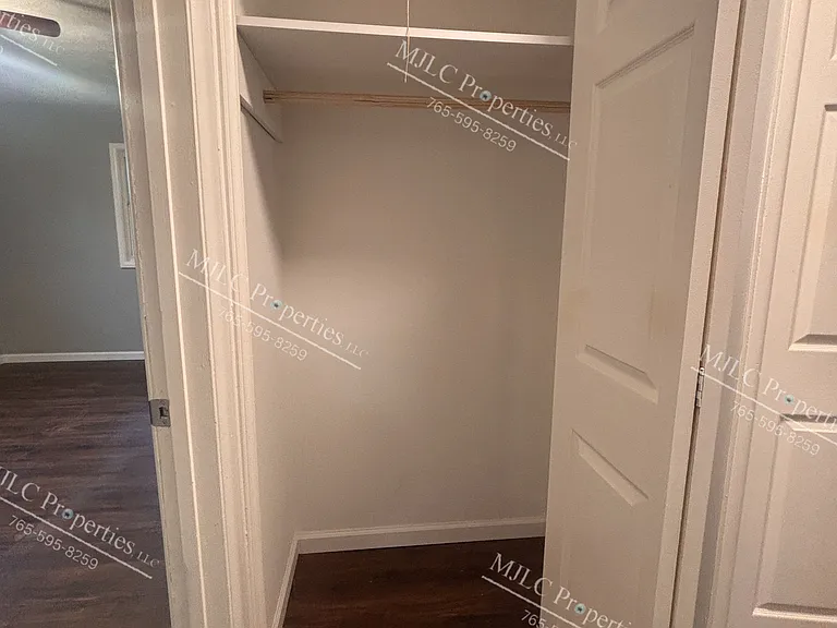 3201 S Elm St — Photo 12