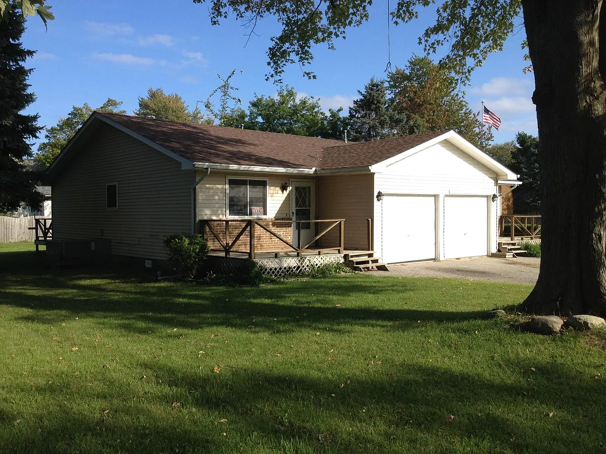 Building Photo - 12 N Black River Rd
