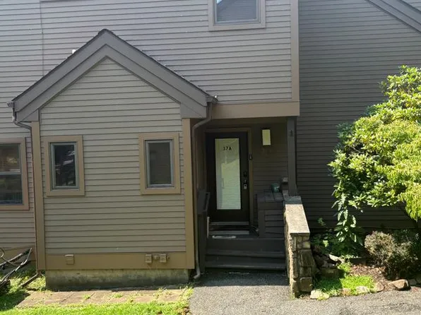 37 Skyview Ln, East Stroudsburg, PA