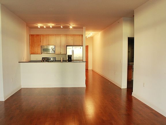 2nd image of 1235 S Prairie Ave APT 3006
