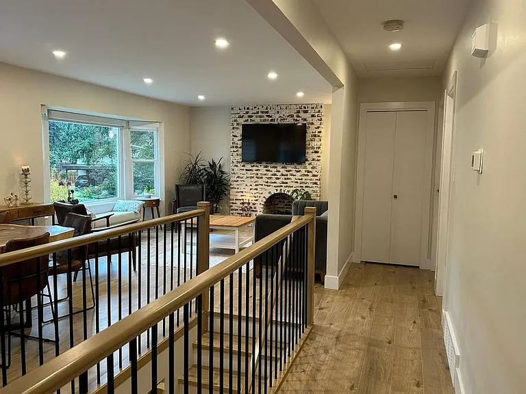 20801 Stoney Ave — Photo 2