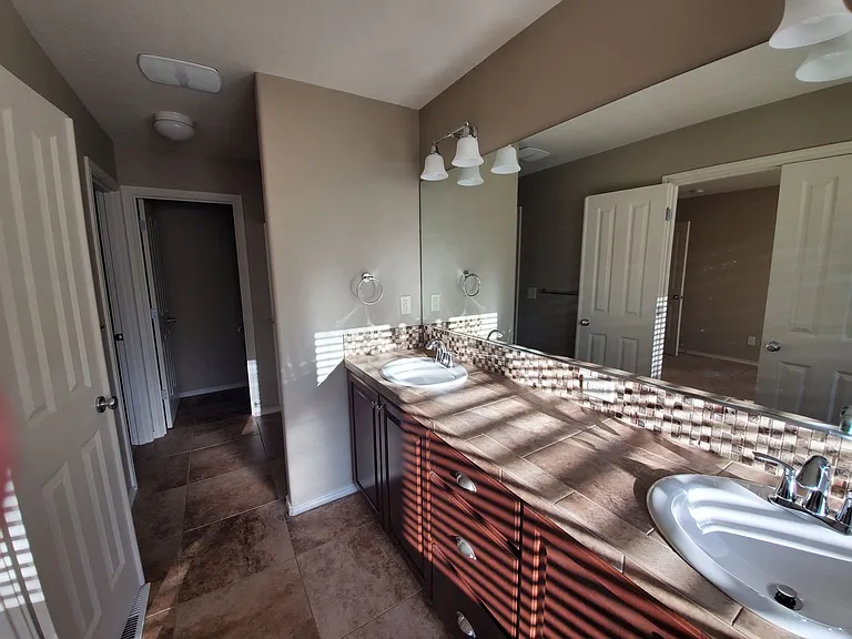 15983 NW Hildago Ln — Photo 14