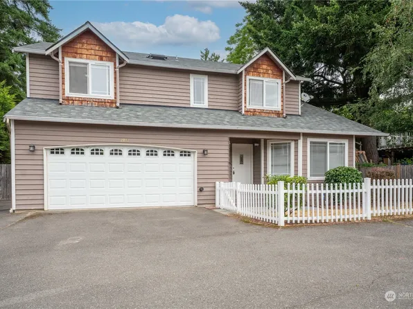 2012 N 163rd Place, Shoreline, WA 98133