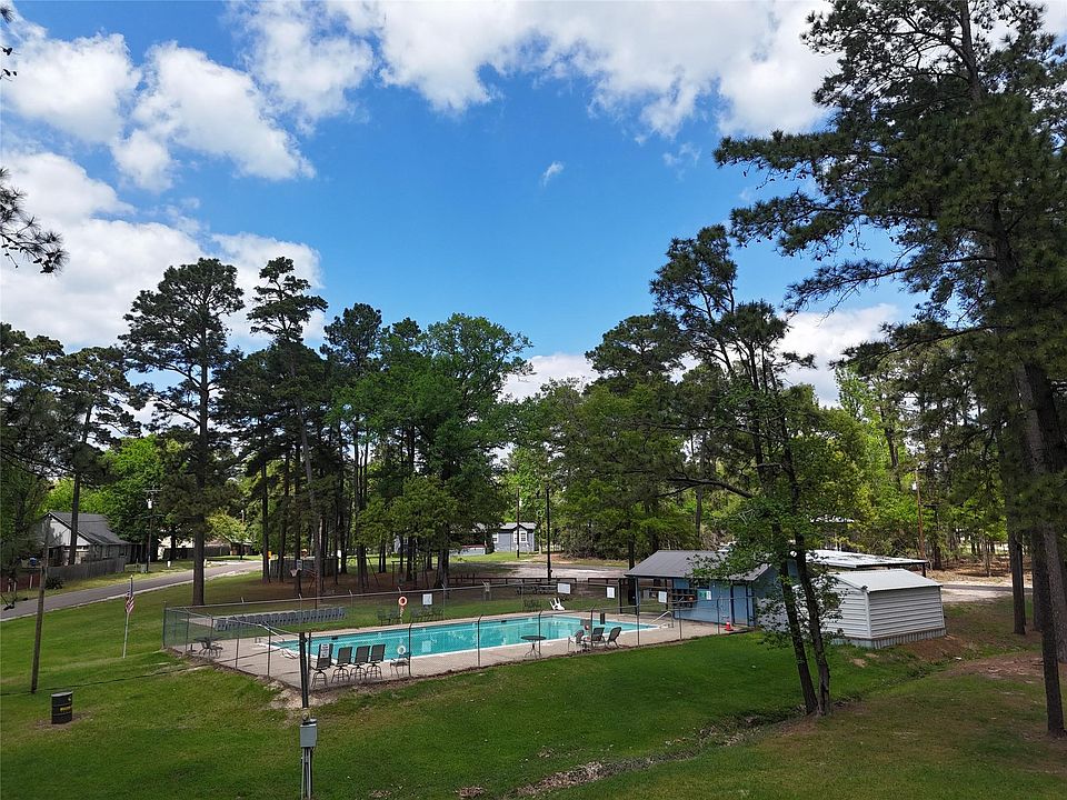 1st image of 310 Oakwood Ln