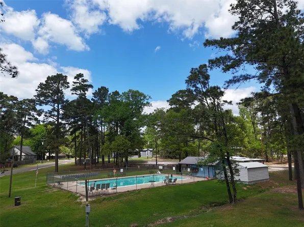 310 Oakwood Ln, Trinity, TX 75862