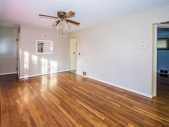 5th image of 18140 Puritas Ave