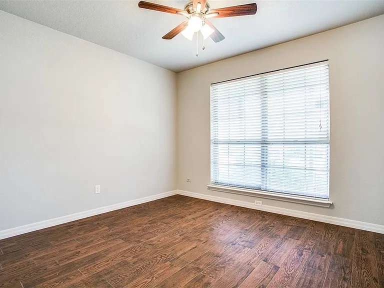 3000 Penny Ln — Photo 14