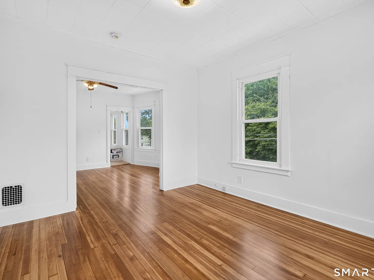 2 bed, 1.0 bath, 1035 sqft, $2,000 — Photo 4