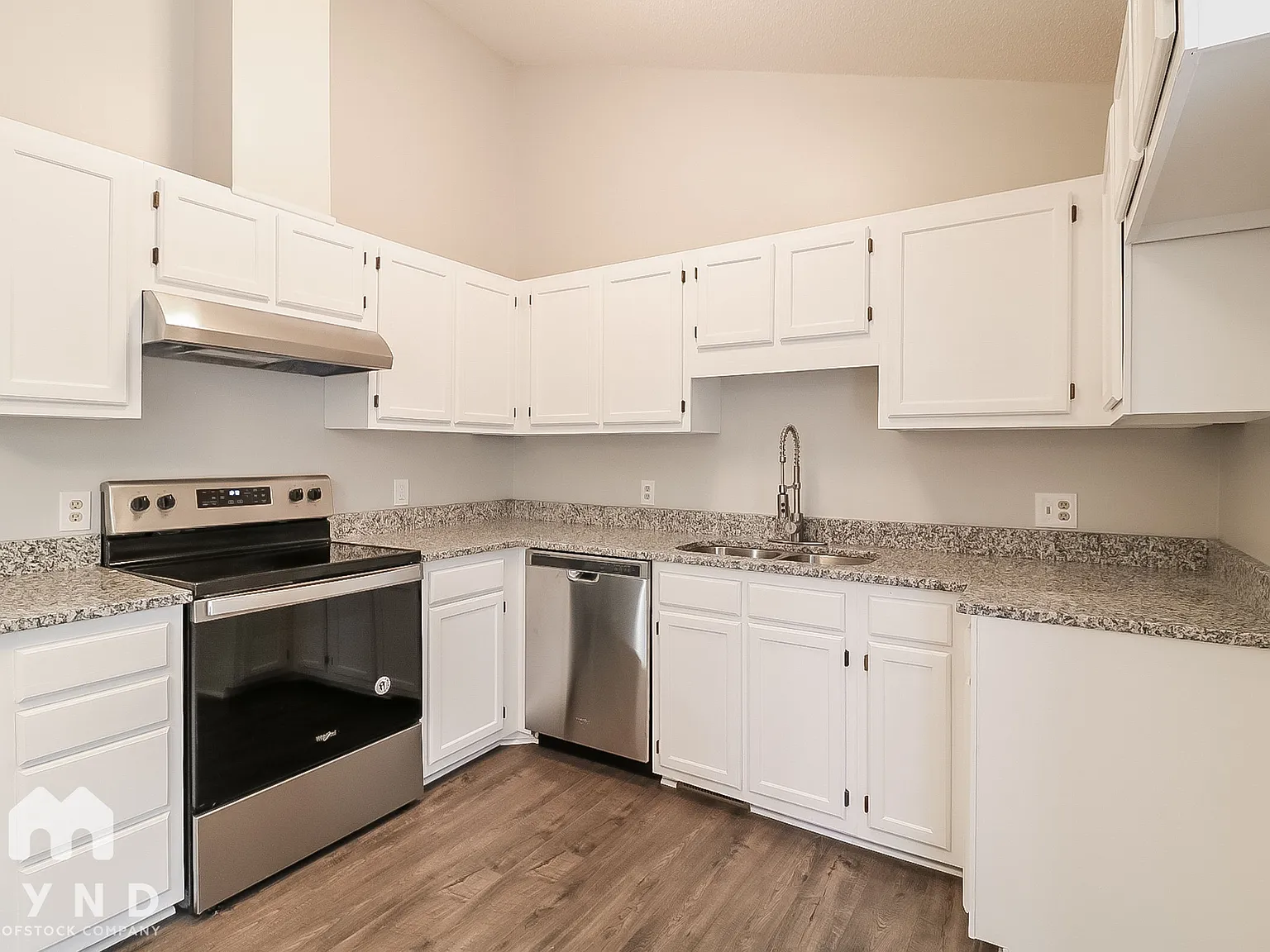 3 bed, 2.0 bath, 1023 sqft, $1,680 — Photo 3