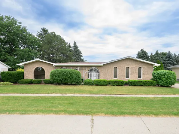 47336 Westlake Dr, Shelby Township, MI 48315