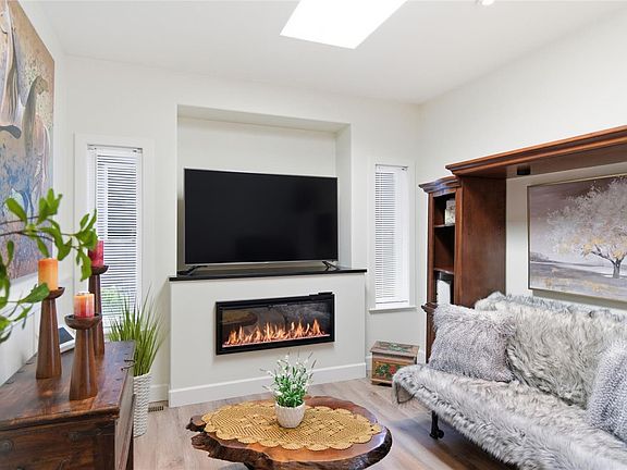 5th image of 6153 Garside Rd