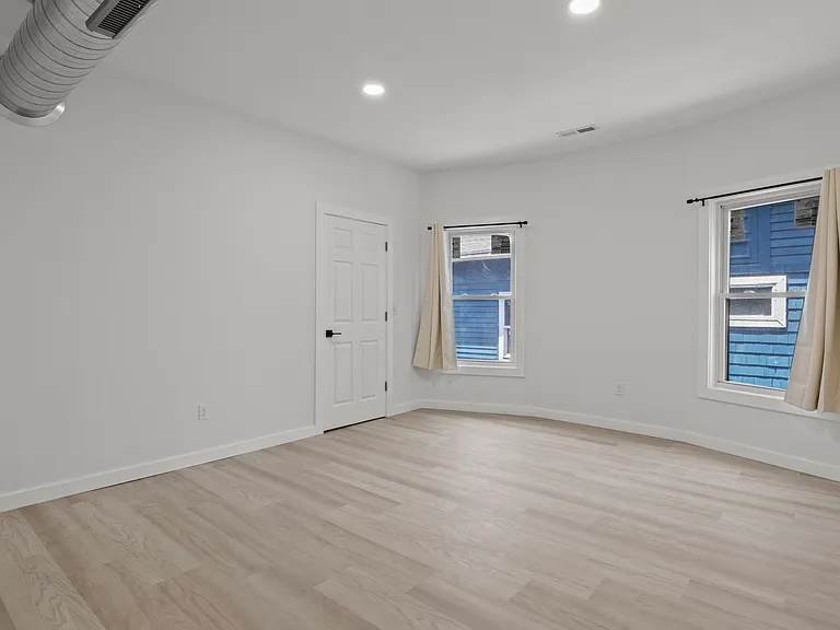698 Prospect Ave #2 — Photo 8