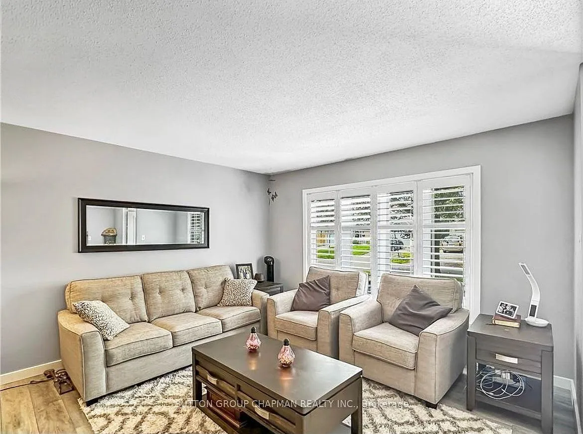3 bed, $2,495 — Photo 3