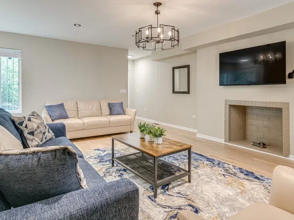 1653 E 70th St, Chicago, IL