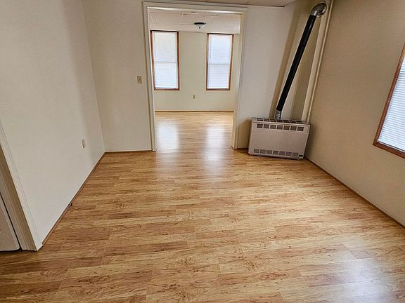 5th image of 409 George St #A