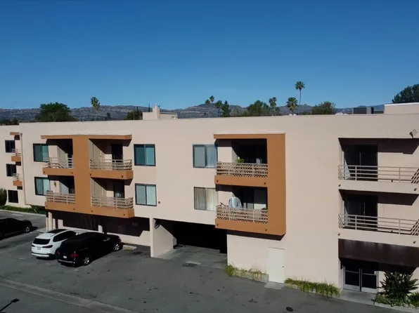 6815 Remmet Ave Unit 215, Canoga Park, CA 91303
