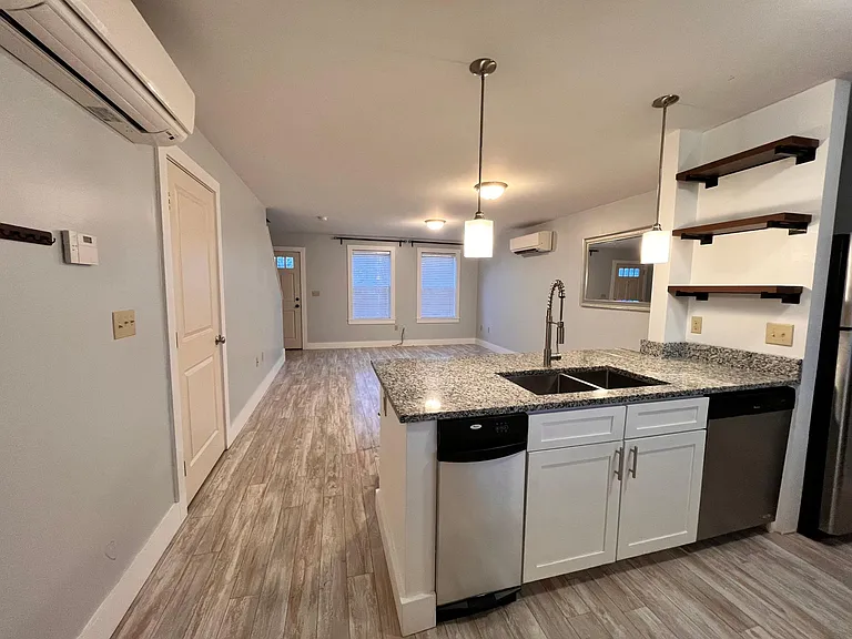 20 Bridgham St — Photo 4