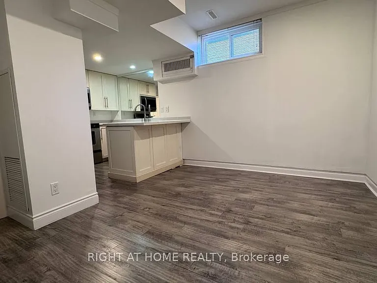 24 Jondan Cres #BASEMENT — Photo 10