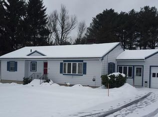 5 Macintosh Rd, Bedford, MA 01730