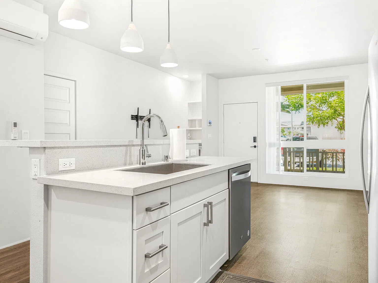 1 bed, 692 sqft, $2,600 — Photo 4