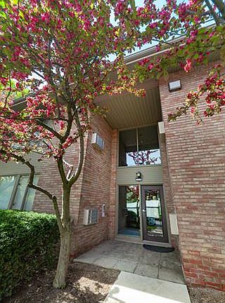 2nd image of 359 Concord Pl APT 2