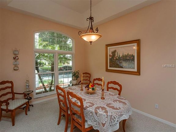 4th image of 10117 Newington Dr