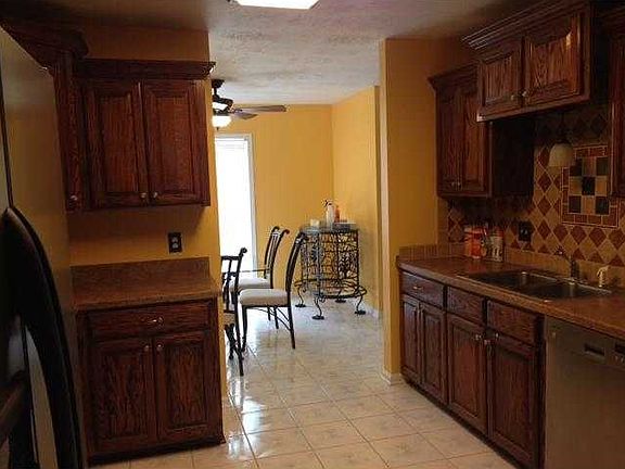 5th image of 5725 Kade Daniel Dr