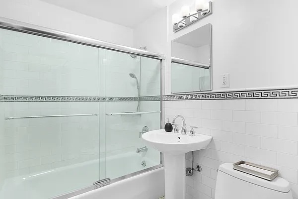 Rented by Compass | media 14