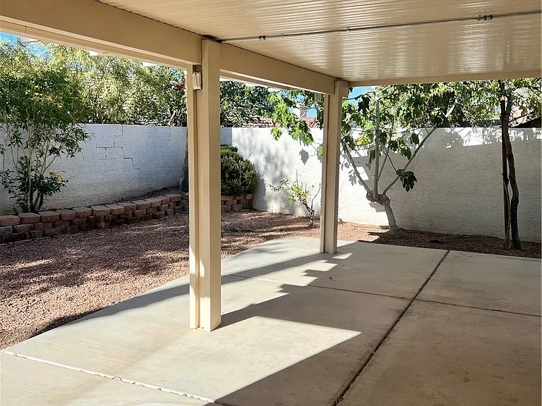 1517 Waterton Dr — Photo 8
